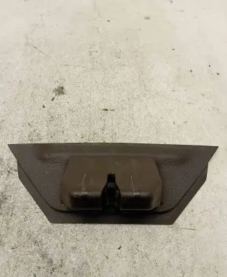 Volkswagen Touareg II Tailgate/boot lid lock trim 7P6827520B