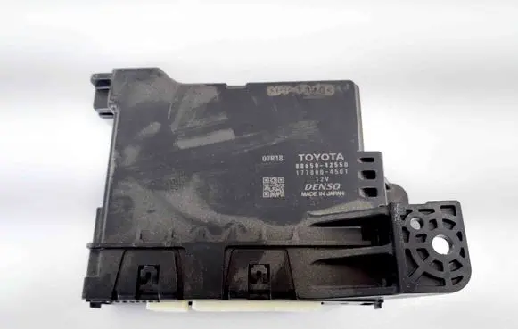 Toyota RAV 4 (XA40) Other devices 1778004501 8865042550