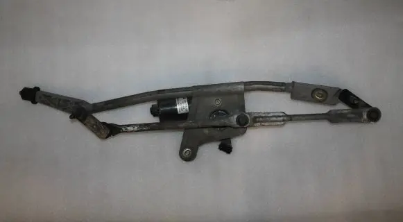 Volvo V70 Front wiper linkage and motor 09151848 404775