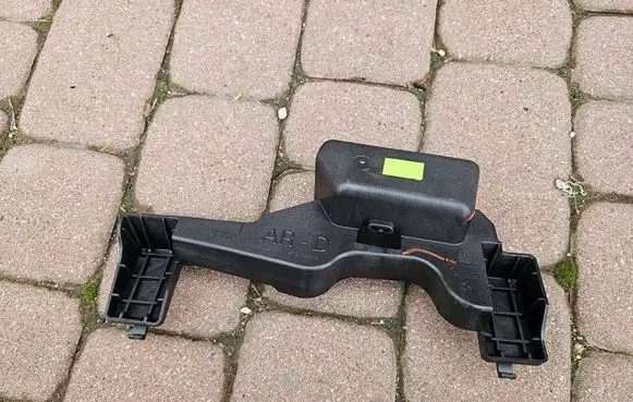 Opel Grandland X Rear door exterior handle/bracket YP00051980