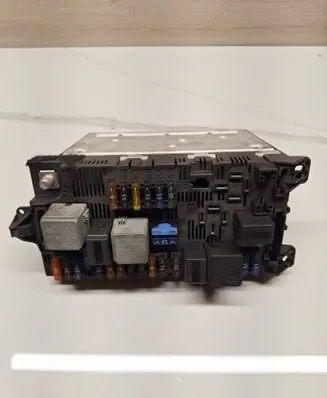 Mercedes-Benz E W211 Fuse module 2115453101