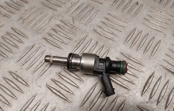 Audi A8 S8 D4 4H Fuel injector 3079036AC