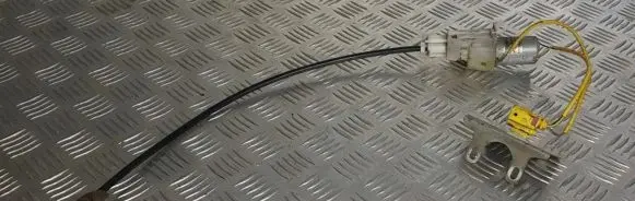 Porsche Cayenne (9PA) Seat belt trim 404841