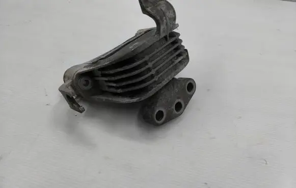 Opel Zafira C Engine mount vacuum valve 13347451
