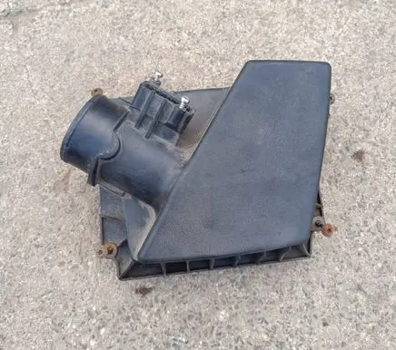 Ford Fiesta Air filter box cover C1B19643AA