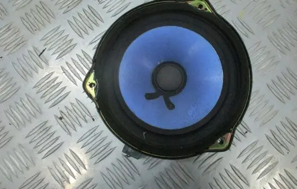 KIA Carens I Front door speaker