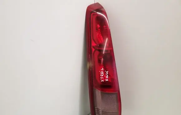 Nissan X-Trail T30 Rear/tail lights B46L