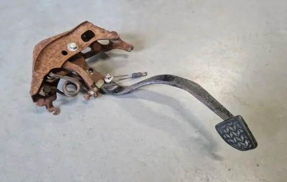 Clutch pedal