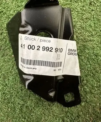 BMW X1 F48 F49 Fender mounting bracket 41002992910