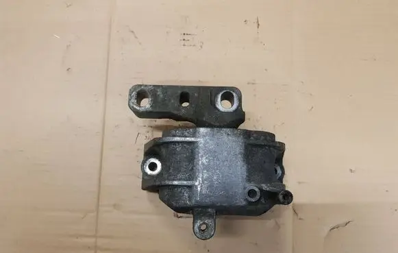 Audi A3 S3 A3 Sportback 8P Engine mount bracket 1K0199262AM