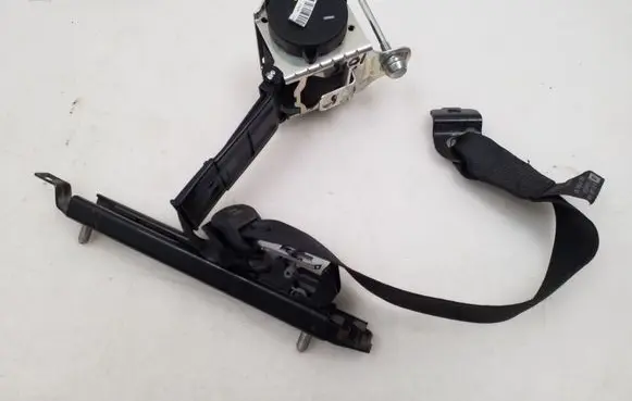 Opel Meriva A Front seatbelt 93335105