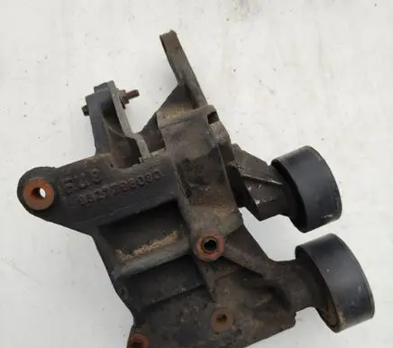 Peugeot 406 Generator/alternator bracket 9627798080