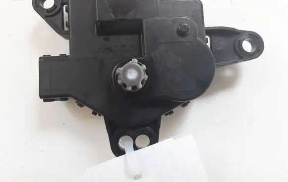 Hyundai Ioniq Air flap motor/actuator D267CWFAB01