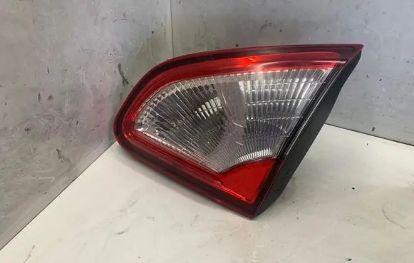 Nissan Qashqai+2 Tailgate rear/tail lights 89503209