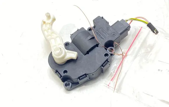 Jaguar F-Pace Air flap motor/actuator MF1139301380