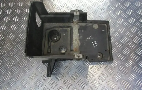 Ford Focus Battery box tray 