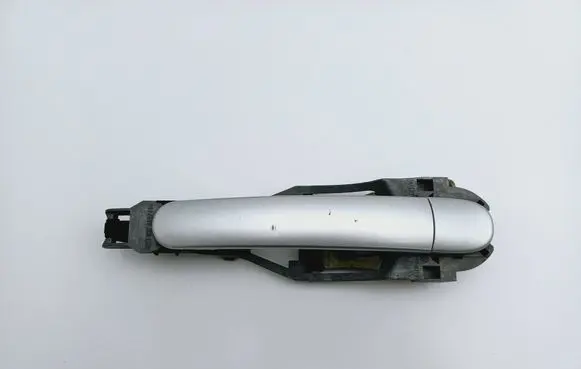 Volkswagen Polo IV 9N3 Front door exterior handle 3B0837885