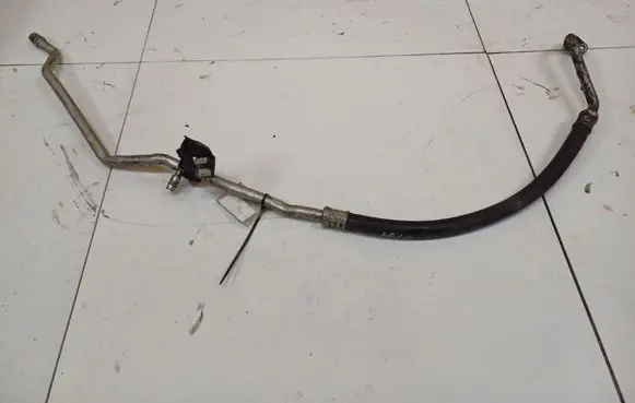 Cadillac SRX Air conditioning (A/C) pipe/hose