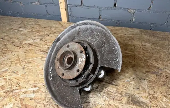 BMW 5 E60 E61 Rear wheel hub spindle/knuckle 33326770923 6770923
