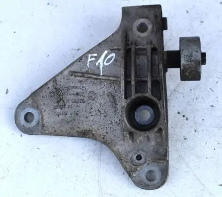 BMW 5 F10 F11 Engine mount bracket