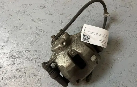 Toyota C-HR I Front brake caliper