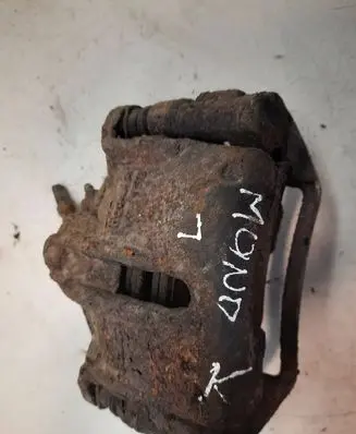 Ford Mondeo Mk III Front brake caliper