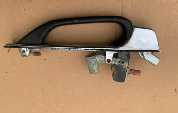 Mercedes-Benz W123 Rear door exterior handle