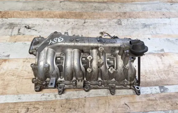 Opel Zafira B Intake manifold 8973858235 700997160 1017520295