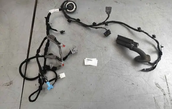 Jaguar XE Front door wiring loom T4N9245