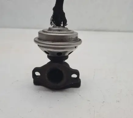 Audi A4 S4 B5 8D EGR valve 72172303