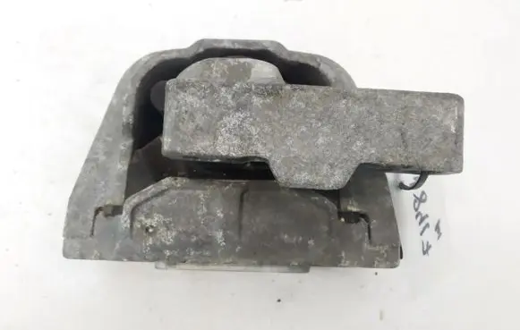 Skoda Octavia Mk2 (1Z) Engine mount bracket 1K0199262