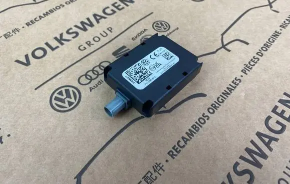 Volkswagen Transporter - Caravelle T7 Radio antenna 7T0035510