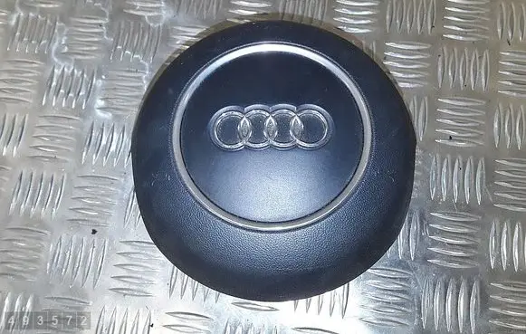 Audi A1 Steering wheel airbag 8X0880201A