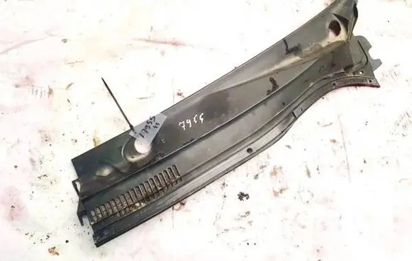 Toyota Avensis T250 Wiper trim 5578205030