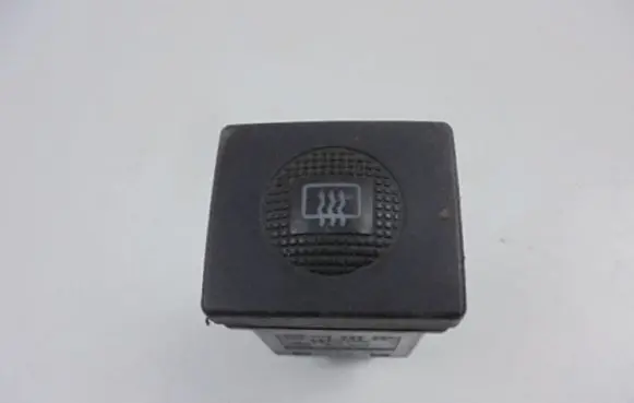 Volkswagen Golf III Windscreen/window heater switch 1H6959621