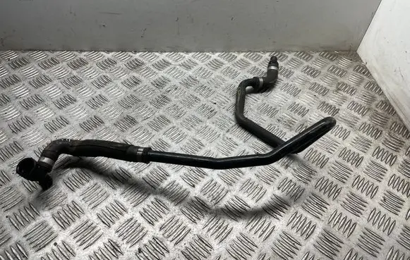 Mercedes-Benz C W204 Engine coolant pipe/hose
