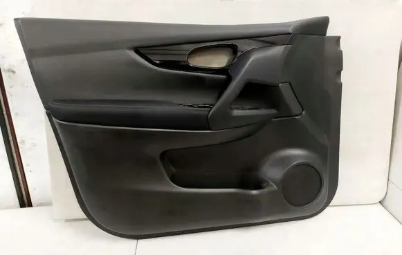 Nissan Qashqai Front door card panel trim