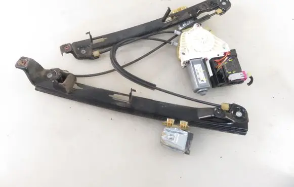 Seat Leon (1P) Front door window regulator with motor 1K0959792N 1T0959702K 1P0837402H