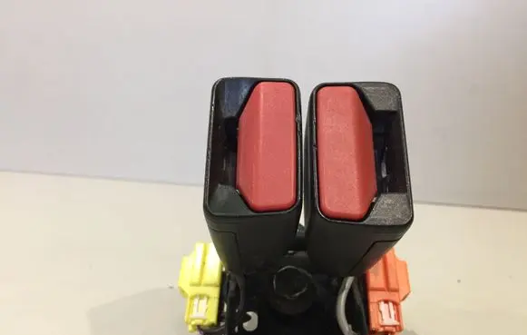 Volvo V60 Middle seatbelt buckle (rear) 31250658 20110614