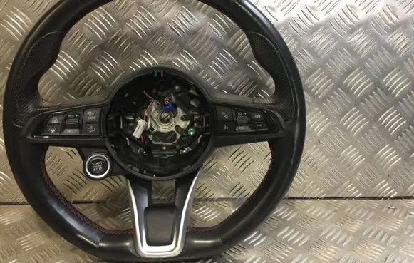 Alfa Romeo Stelvio Steering wheel 