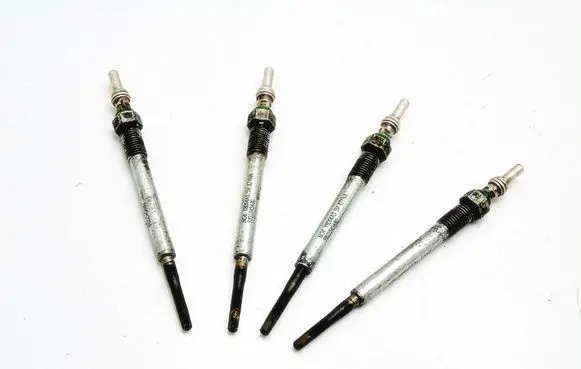 Ford Transit Courier Glow plug 9822345480