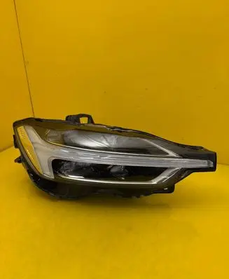 Volvo XC60 Headlight/headlamp 31655231