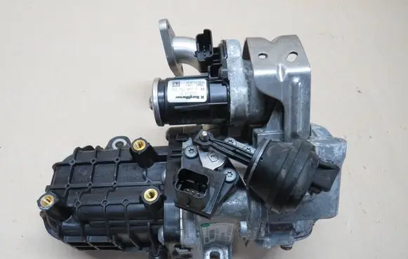 Ford Kuga II EGR valve cooler 9807593080 56486