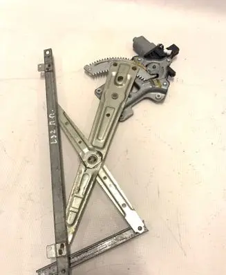 Mitsubishi Lancer X Front door window regulator with motor
