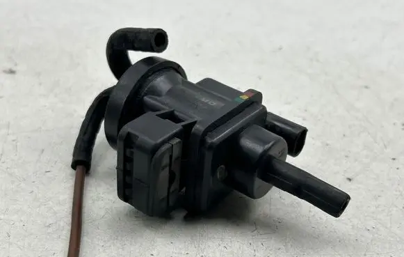 Mercedes-Benz ML W163 EGR thermostat 987082817