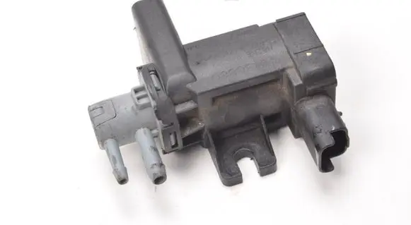 Volvo XC90 Valve vacuum 31430880