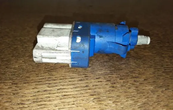 Ford Focus Brake pedal sensor switch 3M5T9C872AC