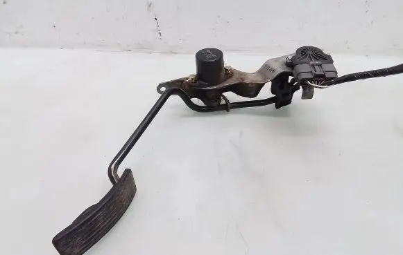 Mitsubishi Pajero Sport I Accelerator throttle pedal ASA66622