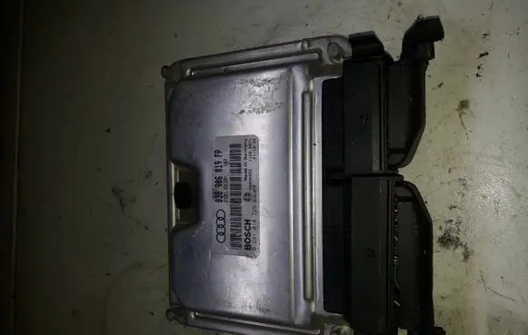 Audi A4 S4 B6 8E 8H Engine control unit/module 0281010729