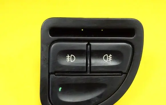 Chevrolet Rezzo Fog light switch 